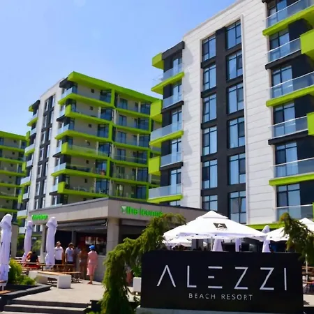 Beachside Large Family Azizi - Pool & Langa Plaja شقة Năvodari
