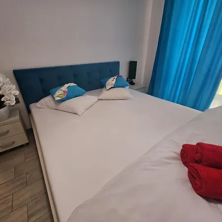شقة Beachside Large Family Azizi - Pool & Langa Plaja