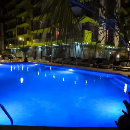 Beachside Large Family Azizi - Pool & Langa Plaja * Năvodari