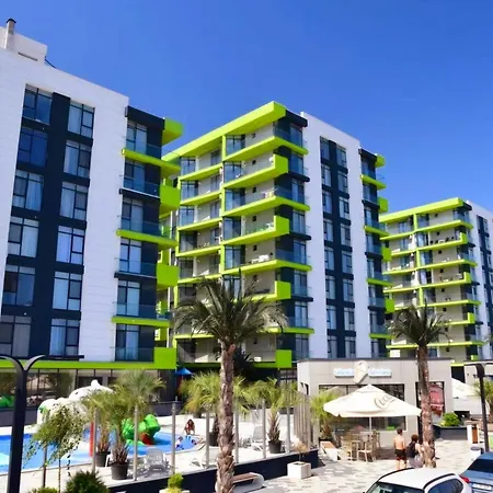 Διαμέρισμα Beachside Large Family Azizi - Pool & Langa Plaja Năvodari