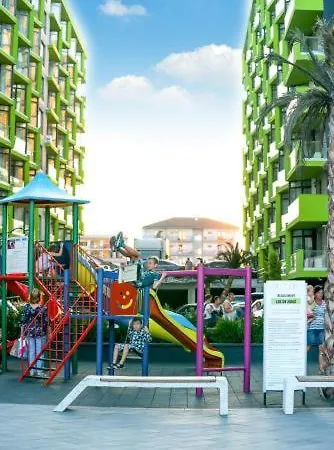 Διαμέρισμα Beachside Large Family Azizi - Pool & Langa Plaja Năvodari
