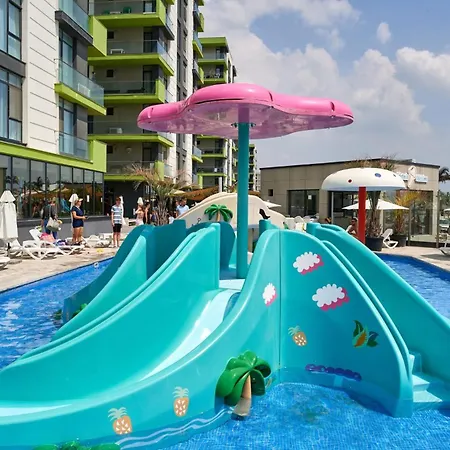 Beachside Large Family Azizi - Pool & Langa Plaja Năvodari